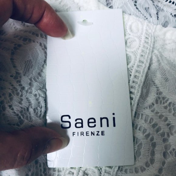 Beautiful White Lace Top - NEW - Picture 7 of 7